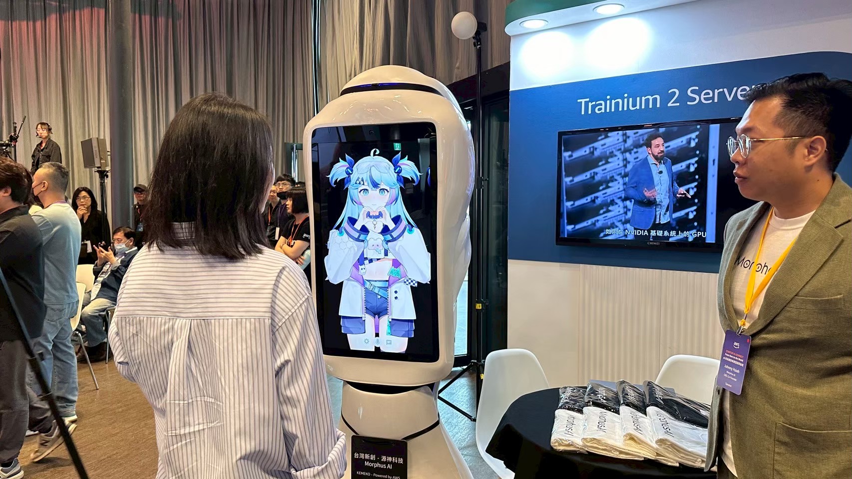 InnoVEX 2025 - 團隊與參觀者技術交流